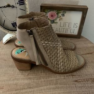 Sam Edelman opened toe & back shoe bnwob size 8.5